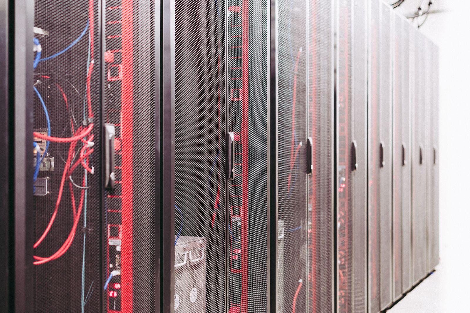 How Clock Drift Breaks SIEM Correlation, Forensics, and Compliance