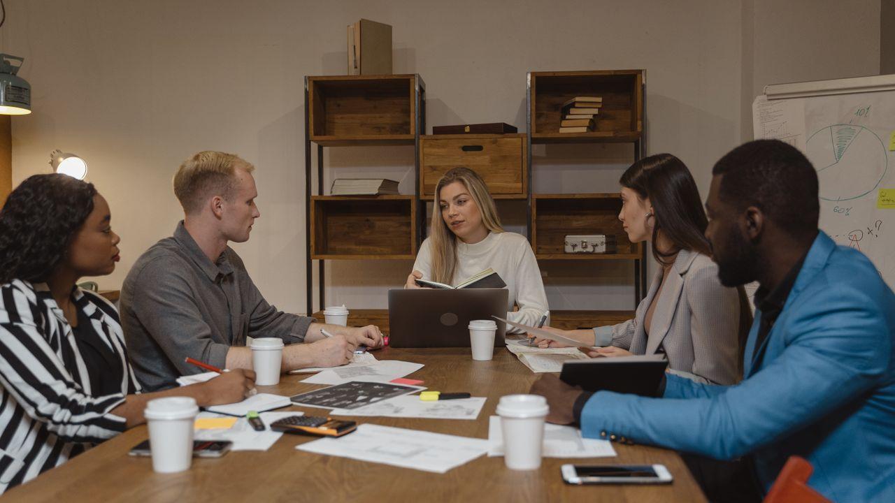 Aligning IT Strategy with Business Goals: A CIO Framework